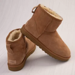 Hot UGG Womens ® Classic Ii Mini Boot - Chestnut